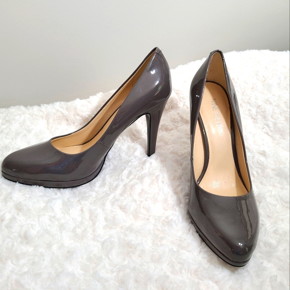 Nine west dark taupe platform heels